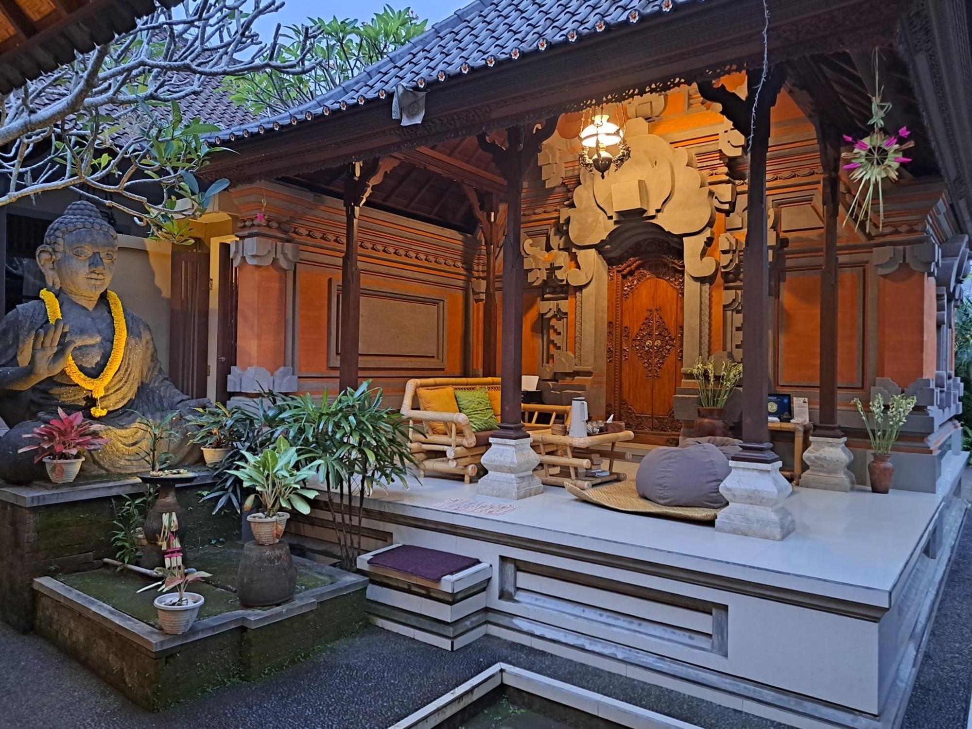 Sahadewa House Hotel Ubud  Exterior photo