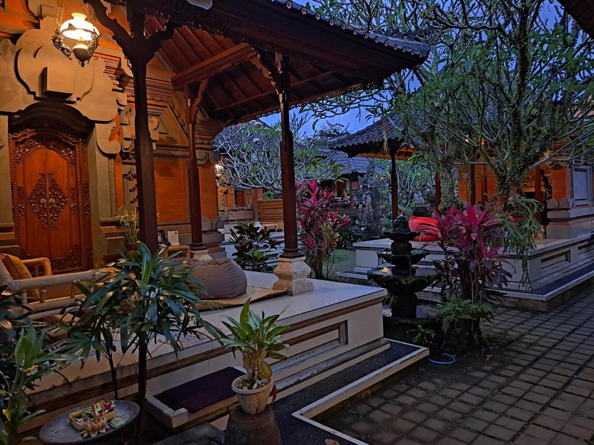 Sahadewa House Hotel Ubud  Exterior photo